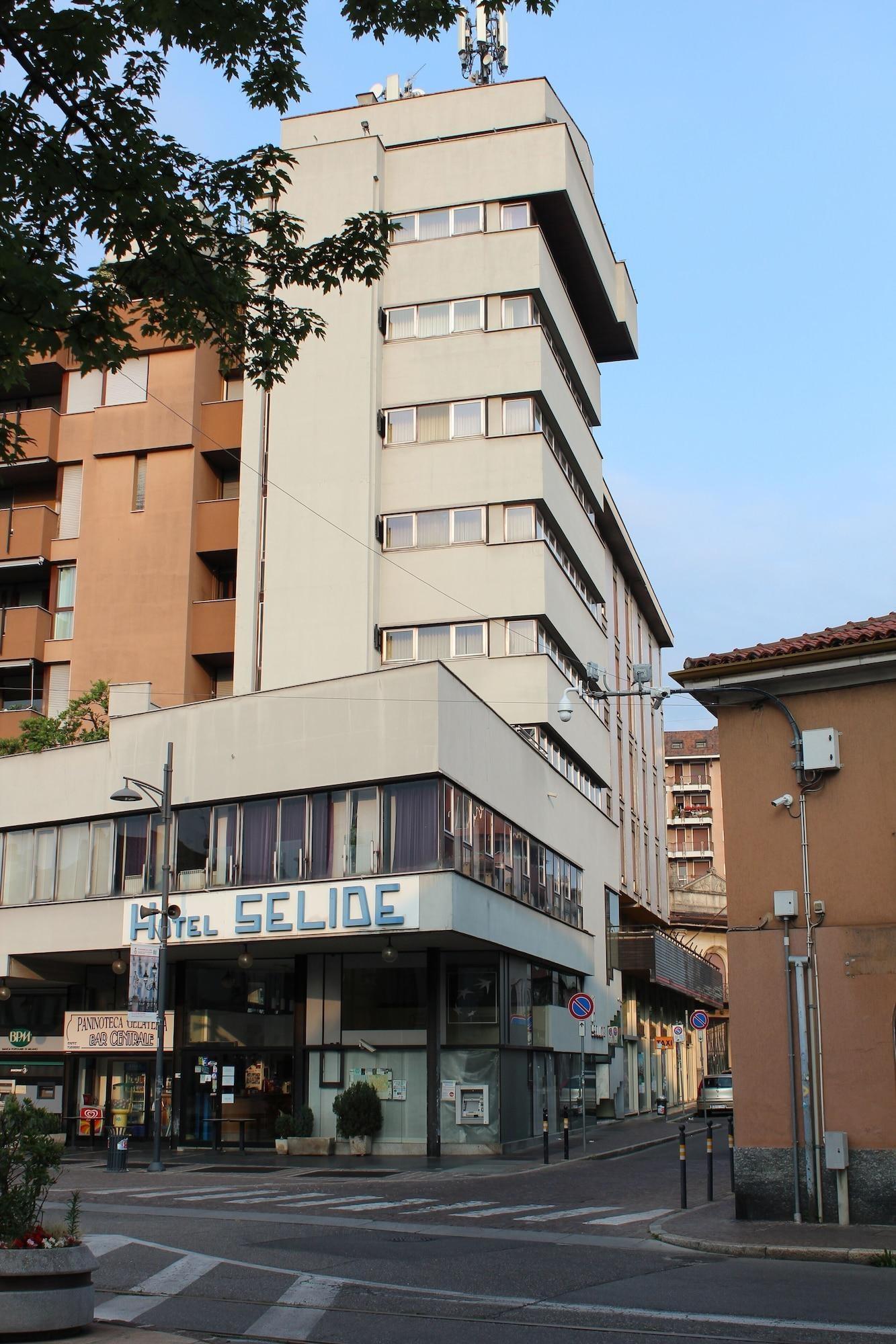 Selide 3*